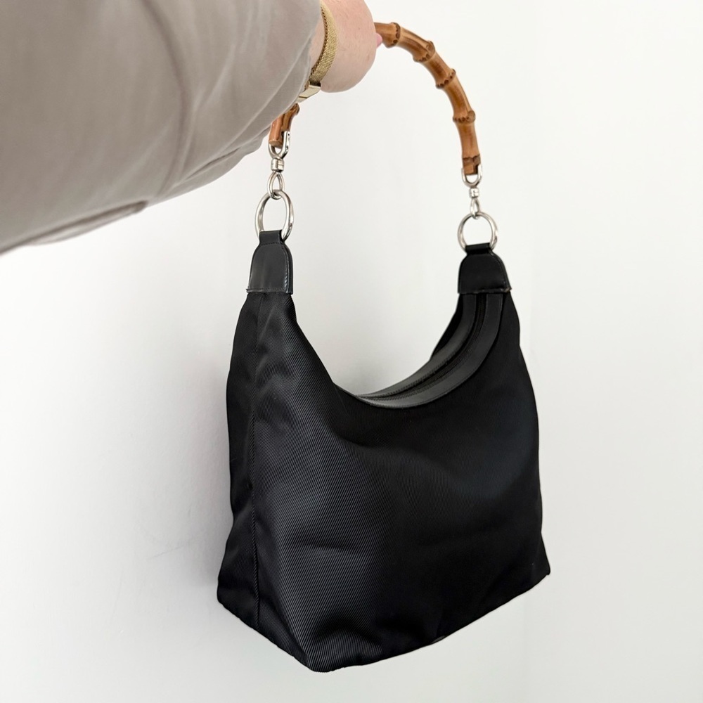Vintage Gucci 90s / Y2K black nylon bamboo handle shoulder bag - Picture 4 of 13